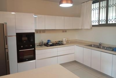 Furnished 3 Bed Apartment with En Suite at Parklands Near Regal Plaza