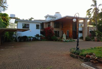 6 Bed Townhouse with En Suite in Kitisuru