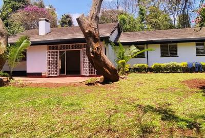 4 Bed House with En Suite at Loresho Crescent