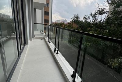 2 Bed Apartment with En Suite in Brookside