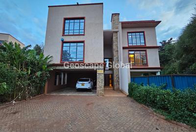 4 Bed House with En Suite in Runda - 4