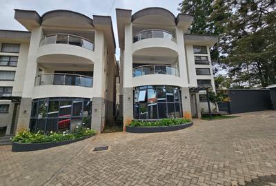 5 Bed Townhouse with En Suite in Lavington