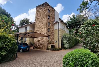 4 Bed Townhouse with En Suite at Lavington Mall - 2