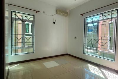 5 Bed Villa with En Suite in Nyali Area