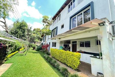 5 Bed Townhouse with En Suite in Lavington