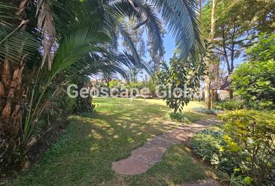 2 Bed House with En Suite in Lavington - 2