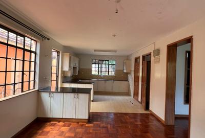 4 Bed Villa with En Suite in Runda - 4