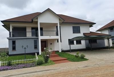 4 Bed Townhouse with En Suite at Paradise Lost
