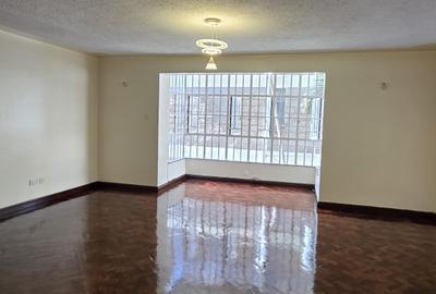 3 Bed Apartment with En Suite in Lavington - 4