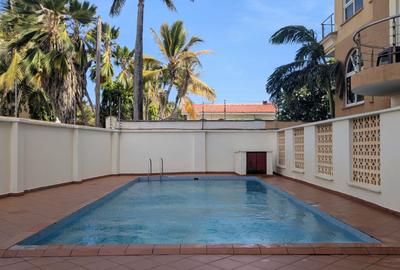 4 Bed Apartment with En Suite at 1St Avenue