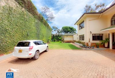 5 Bed House with En Suite at Nairobi