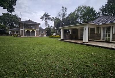 5 Bed House with En Suite in Runda - 2