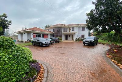 5 Bed House with En Suite in Runda - 4