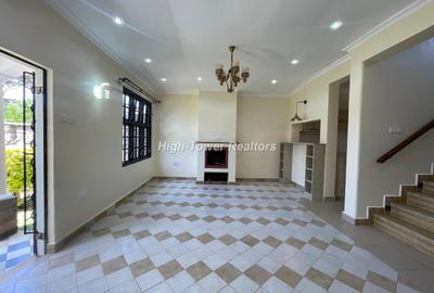 4 Bed House with En Suite in Karen - 3