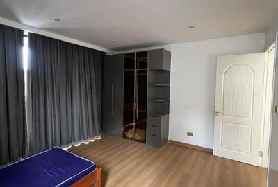 5 Bed Townhouse with En Suite at Lavington Green - 2