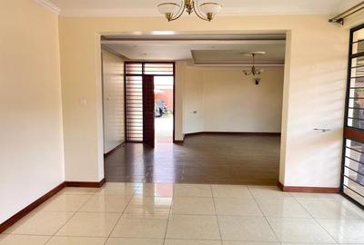 5 Bed Townhouse with En Suite in Lavington