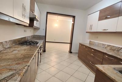 2 Bed Apartment with En Suite at Brookside - 4