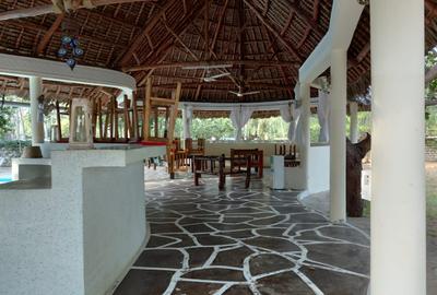 5 Bed Villa with En Suite in Watamu - 2