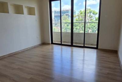 Serviced 5 Bed Apartment with En Suite in Parklands - 4