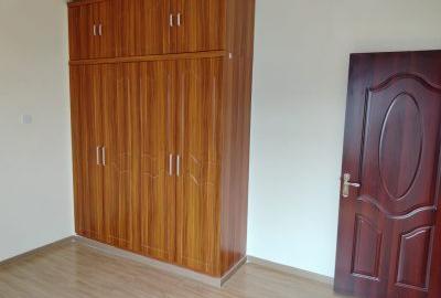 2 Bed Apartment with Gym in Kilimani - 3