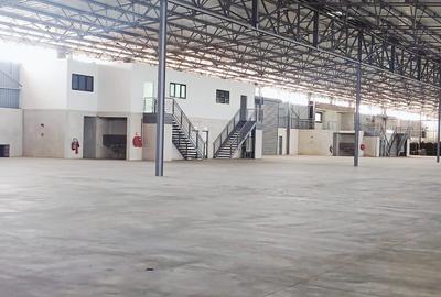 30,000 ft² Warehouse with Parking in Ruiru