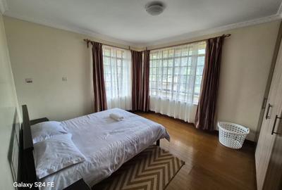 5 Bed House with En Suite in Runda - 4