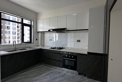 4 Bed Apartment with En Suite at Othaya Road