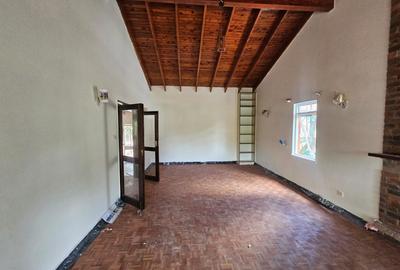 4 Bed House with En Suite in Runda - 3