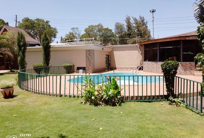 4 Bed House with En Suite in Runda