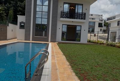 5 Bed Villa with En Suite in Lavington