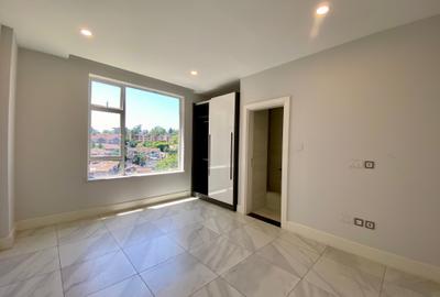 2 Bed Apartment with En Suite in Rhapta Road