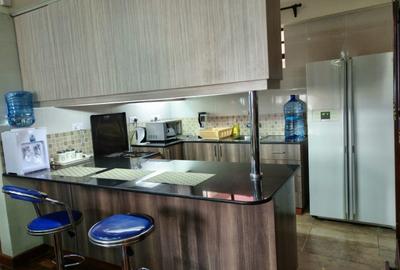 Serviced 1 Bed Apartment with En Suite in Parklands