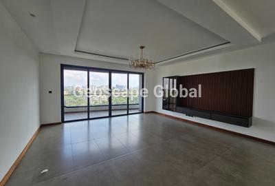 4 Bed Apartment with En Suite in Riverside