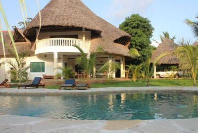 5 Bed House with En Suite in Diani