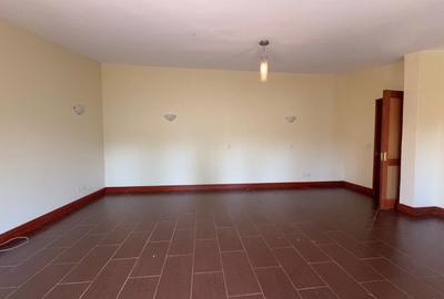 4 Bed House with En Suite in Runda - 4