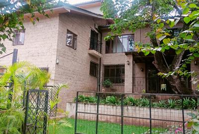 5 Bed Townhouse with En Suite in Lavington