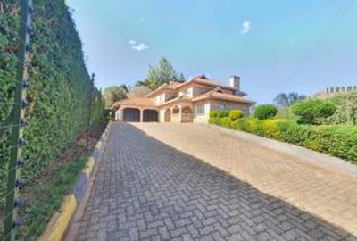 4 Bed House with En Suite in Nyari