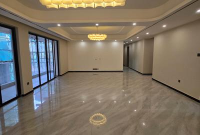 4 Bed Apartment with En Suite at Othaya Road