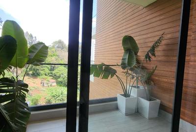 3 Bed Apartment with En Suite in Riverside - 3