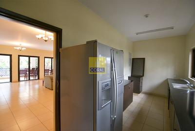 3 Bed Apartment in Riverside - 4