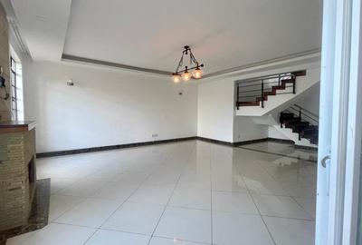 5 Bed Townhouse with En Suite in Kitisuru - 3