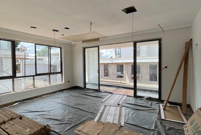 5 Bed Villa with En Suite in Kyuna - 4