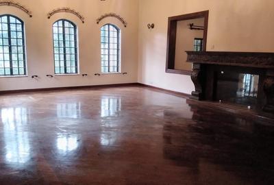 7 Bed Townhouse with En Suite in Kitisuru