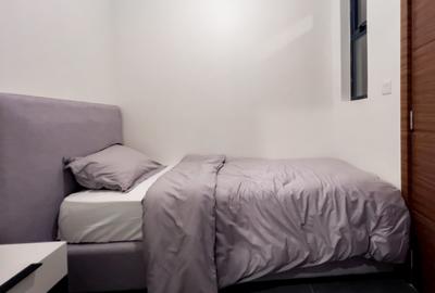 4 Bed Apartment with En Suite in Riverside - 4