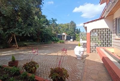 5 Bed House with En Suite in Gigiri