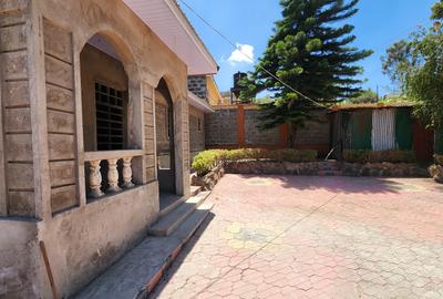 3 Bed House with En Suite at Acacia - 4