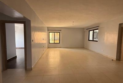 2 Bed Apartment with En Suite in Rhapta Road