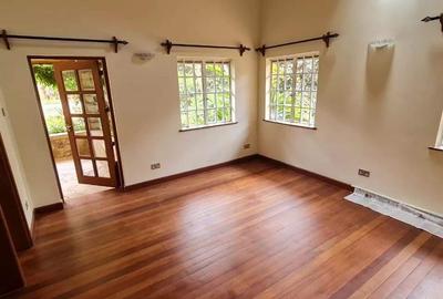 5 Bed Townhouse with En Suite at Lavington