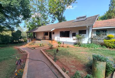 5 Bed Townhouse with En Suite at Thigiri