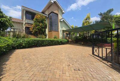 4 Bed Townhouse with En Suite in Kitisuru